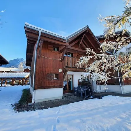 Cascades, 3 Bedroom With Shared Pool. Casa vacanze *