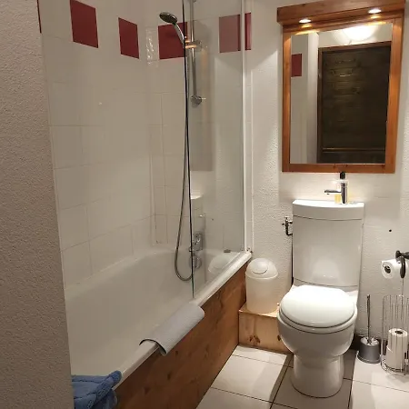 Cascades, 3 Bedroom With Shared Pool.