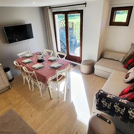 Cascades, 3 Bedroom With Shared Pool.