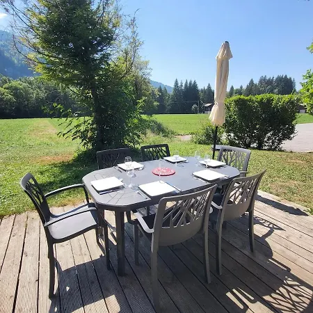 Cascades, 3 Bedroom With Shared Pool. Samoëns
