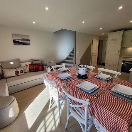 Casa vacanze Cascades, 3 Bedroom With Shared Pool. *