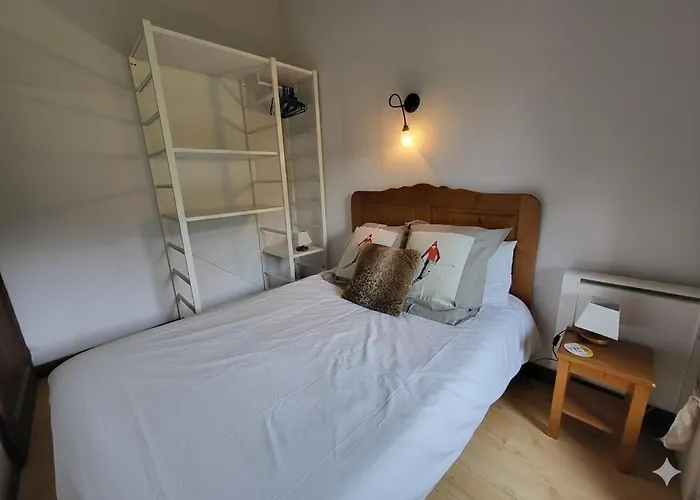 Cascades, 3 Bedroom With Shared Pool.