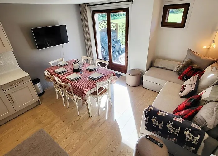 Cascades, 3 Bedroom With Shared Pool.