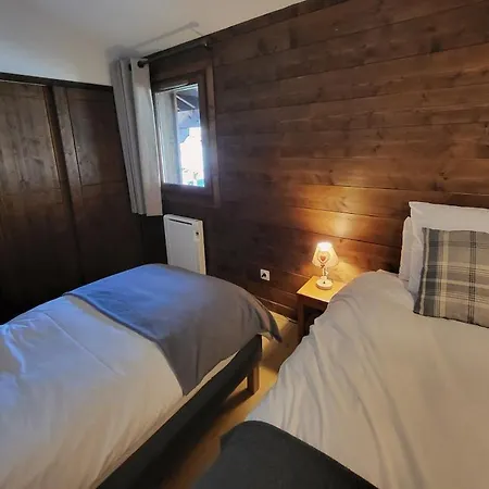 Prázdninový dům Cascades, 3 Bedroom With Shared Pool. *