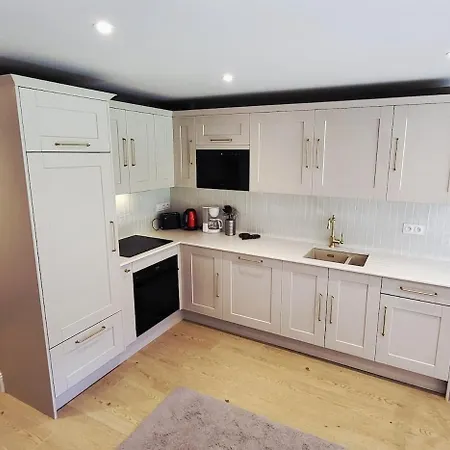 Cascades, 3 Bedroom With Shared Pool. *