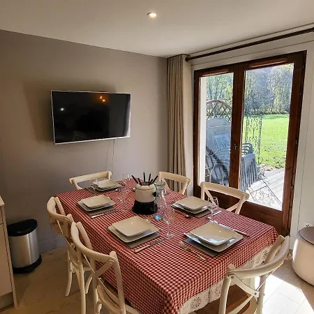 Cascades, 3 Bedroom With Shared Pool.