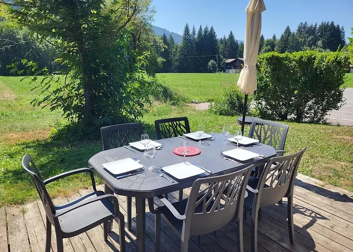Cascades, 3 Bedroom With Shared Pool.